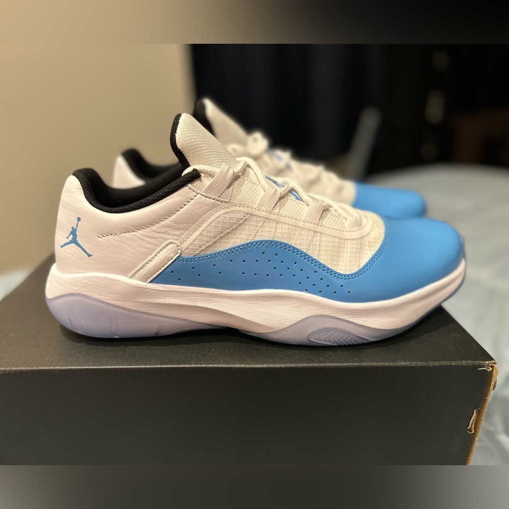 Jordan 11 CMFT Low - Carolina Blue - NWT - Men’s Size 11.5